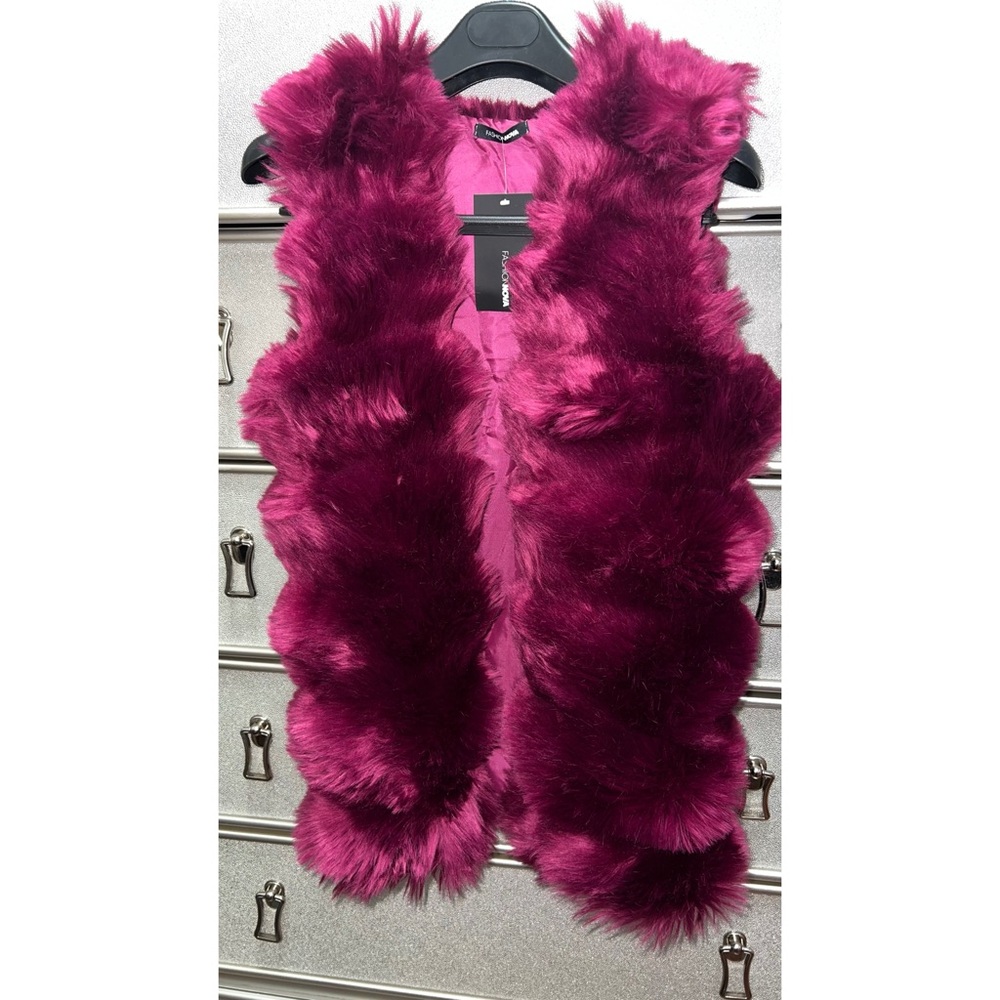 Burgundy fur vest size M/L